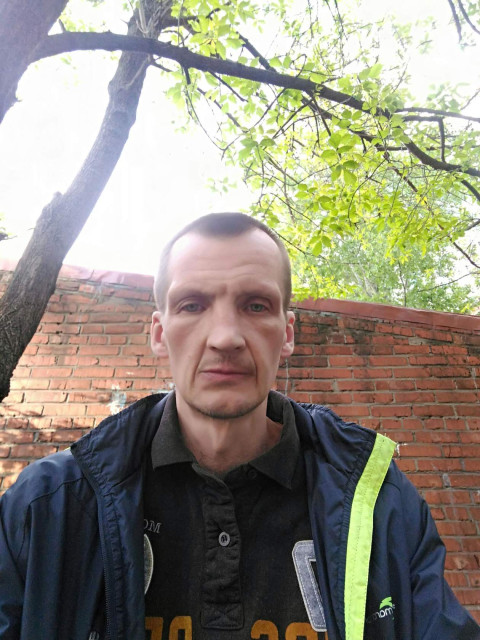 Константин, Россия, Смоленск, 54 года. Познакомлюсь с женщиной для любви и серьезных отношений. Живу один ребенок живёт с матерью ему  32года
