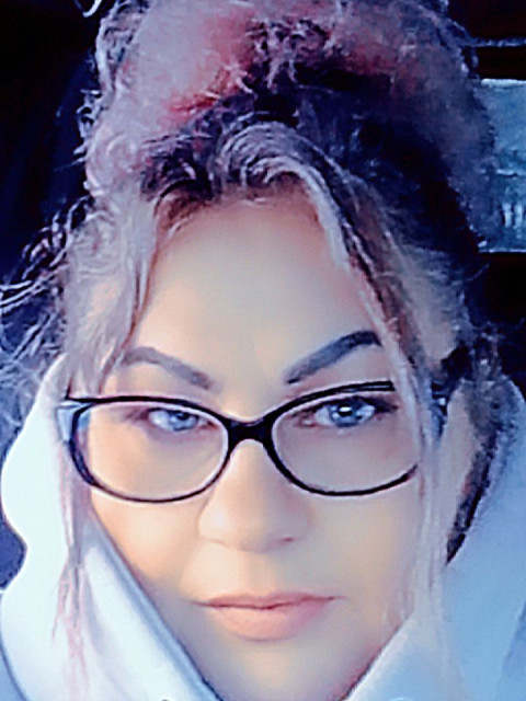 Оленька, Россия, Арсеньев, 49 лет, 4 ребенка. Она ищет его: Порядочного. Стеснительная. Ранимая. Люблю шутить, фантазировать, тишину. Больше молчу, чем говорю))