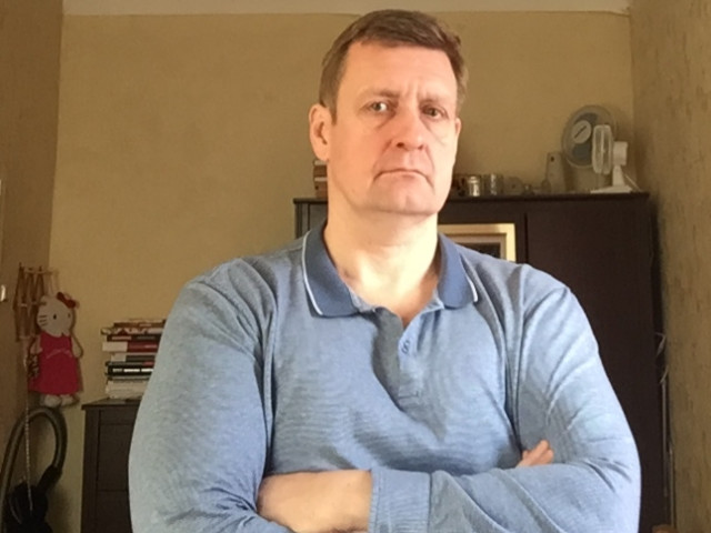 Жека Рябинкин, Москва, м. Достоевская, 54 года, 2 ребенка. Ищу: Хорошую, душевную некурящую и непьющую, любящую кофе и велопрогулки  Анкета 633809. 