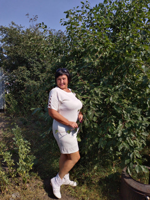 Людмила, Россия, Краснокамск, 52 года, 1 ребенок. Познакомлюсь с мужчиной для дружбы, общения, встреч. Ты-рост от 175, вес не важен. Мобилен, самодостНе молодая, не худая, не тупая женщина, имеющая чувство юмора и всё то малое, что нужно для жизни. К