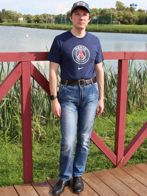 Дмитрий, Москва, м. Орехово, 41 год. Кого хочу найти: верную, добрую, заботливую.О себе: Добрый, надёжный, целеустремлённый. Музыкант. Без вредных привычек. Москвич. Познакомлюсь с 