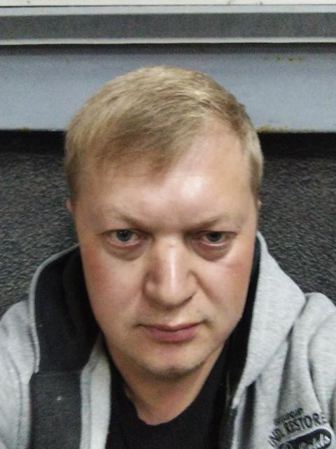 Алексей, Россия, Ростов-на-Дону, 44 года. Он ищет её: Познакомлюсь с женщиной для любви и серьезных отношений. В разводе ищу девушку с пониманием работаю на заводе