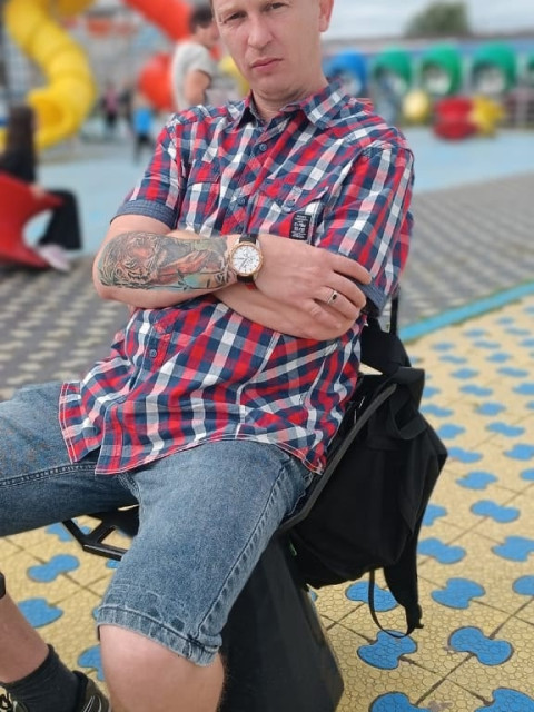 Иван, Россия, Дубна, 39 лет, 1 ребенок. Познакомлюсь с женщиной для любви и серьезных отношений, брака и создания семьи.Высокий добрый работящий люблю рыбалку и активный ритм жизни долгие переписки не люблю готовить всег