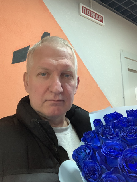 Максим, Москва, 50 лет, 2 ребенка, 2 фото. Он ищет её: женщину для любви и серьезных отношений, брака и создания семьи.  Анкета 640370. 