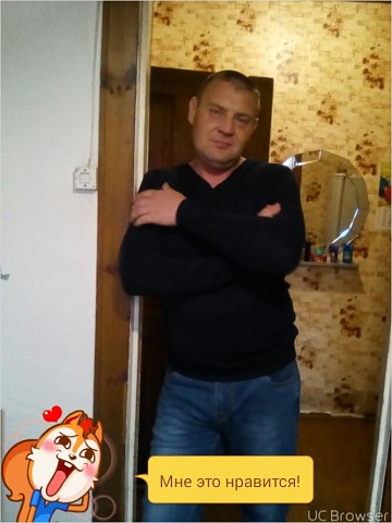 Макс Яковлев, Россия, Собинка, 47 лет, 1 ребенок. Он ищет её: Ищу не идеалРазведен 46 лет общителен. Свой дом. Ищу вторую половину не манерную