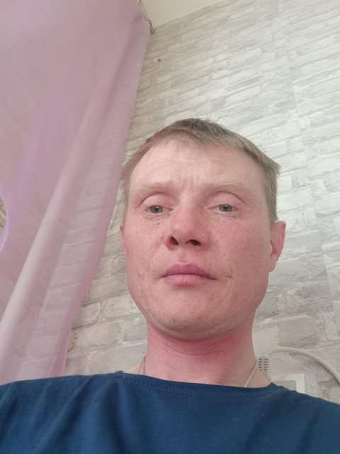 Александр, Россия, Новосибирск, 42 года. Познакомлюсь с женщиной для рождения совместных детей.Молодой энергичный, 41год. рост. 176 глаза. Зелёные.