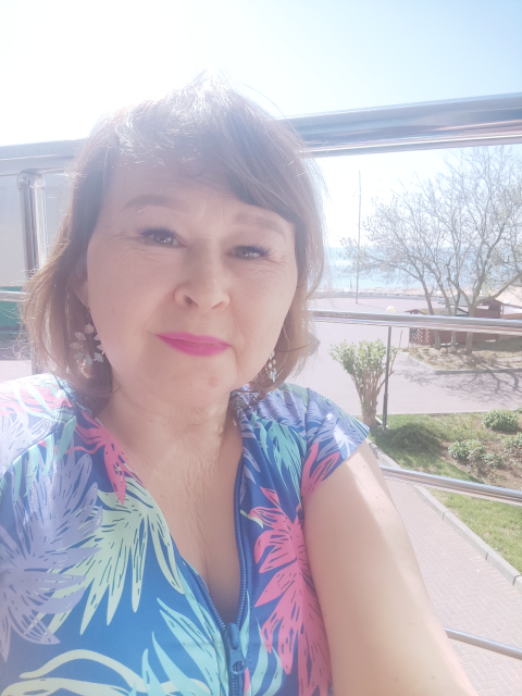 Ирина, Москва, м. Новопеределкино, 61 год, 1 ребенок, 5 фото. Познакомлюсь с мужчиной для серьезных отношений. Не курящий Предпочтение от 55 лет славянской внешности....  Анкета 646151. 