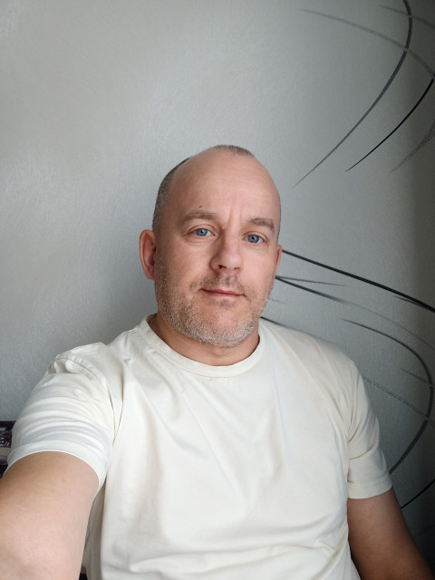 Роман, Россия, Новосибирск, 49 лет. Хочу найти Встречу решуАккуратный, работаю водителем, нравится велик, лыжи, коньки, природа, кино.