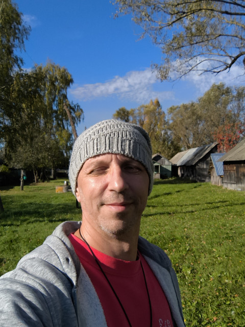 Михаил, Россия, Москва, 46 лет, 2 ребенка. Ищу: Наверное любовь 🤔 Но как в одном фильме... Где есть любовь и деньги... Осанутся деньги.  Анкета 647396. 