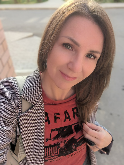 Ольга, Россия, Краснодар, 48 лет. Мужчину и женщину сближают четыре фактора. Главное – общее мировоззрение, общее дело. На втором мест