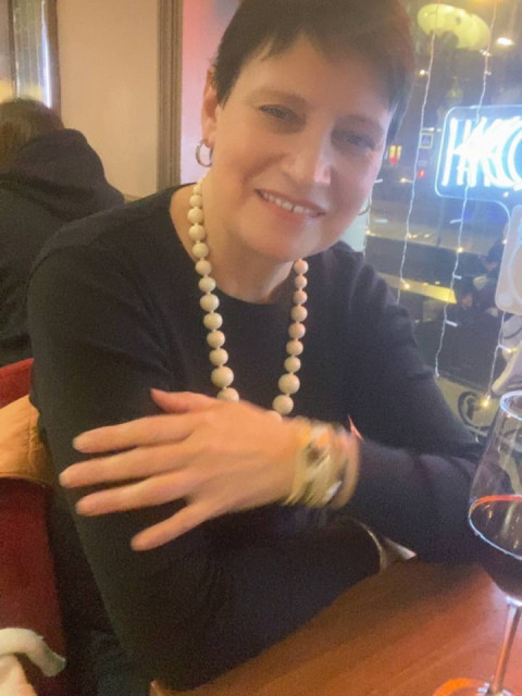 Елена, Россия, Москва, 54 года, 1 ребенок. Познакомлюсь с мужчиной для любви и серьезных отношений, дружбы и общения. 
Ценю в мужчине инициатиЛюблю все настоящее: природу, еду, отношения.. Между легкими и серьезными отношениями выберу комфорт