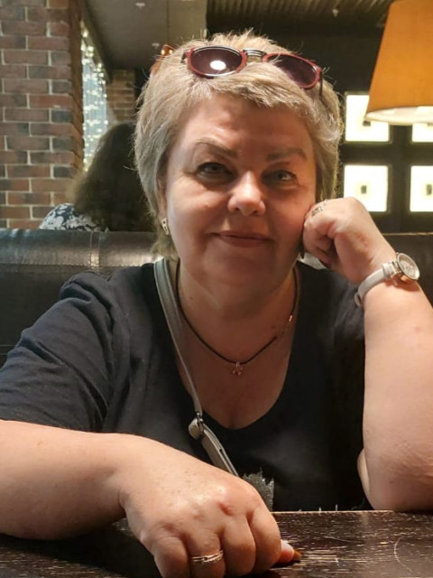 Наталья Троценко, Россия, Алчевск, 54 года, 1 ребенок. Хочу найти Умного, заботливого, с чувством юмора, надежногоКогда-то я хотела выйти замуж, теперь я мечтаю о счастье. 