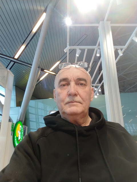 Владимир, Россия, Москва, 65 лет. Познакомлюсь с женщиной для любви и серьезных отношений.Сказать о себе красиво, это не скромно. Пусть обо мне говорят мои поступки. 
Знаю точно, что не под