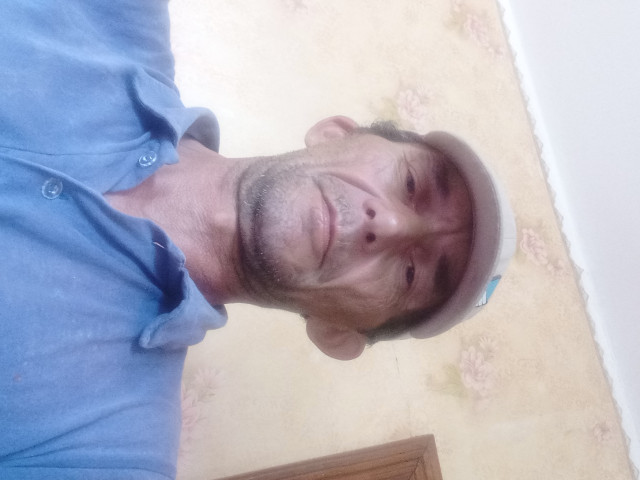 Виктор, Россия, Волгодонск, 53 года. Хочу найти 🤦 ‍ ♀ Привет всем кто читает это сообщение от меня не бухаю то есть не выпиваю вапше но курю много две паг