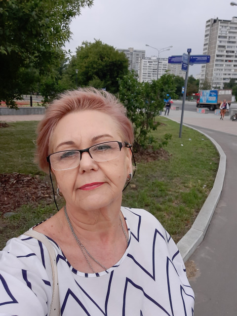 Виктория Шиян, Россия, Москва, 62 года, 1 ребенок. Она ищет его: Порядочного во всех отношениях, 
Который устал от одиночестваНайти  и  не терять, ищу  серьёзные отношения, для времяпровождение  не подхожу
Молодые люди   прош