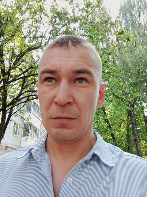 Тимур, Псков, 41 год, 2 ребенка, 1 фото. Он ищет её: женщину для любви и серьезных отношений, воспитания детей, дружбы и общения.  Анкета 652860. 