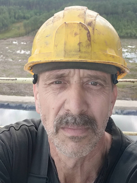 Yuriu, Нефтеюганск, 54 года, 2 ребенка, 2 фото. Познакомиться с парнем из Нефтеюганска