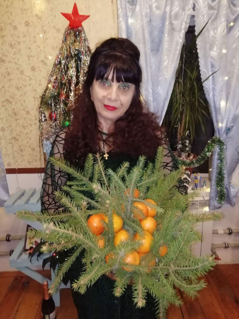 Лидия, Россия, Малоярославец, 71 год. Она ищет его: Познакомлюсь с мужчиной для любви и серьезных отношений, брака и создания семьи. вдова. люблю заниматься садоводством и вкусно готовлю. прогулки, театр, кино приветствуются