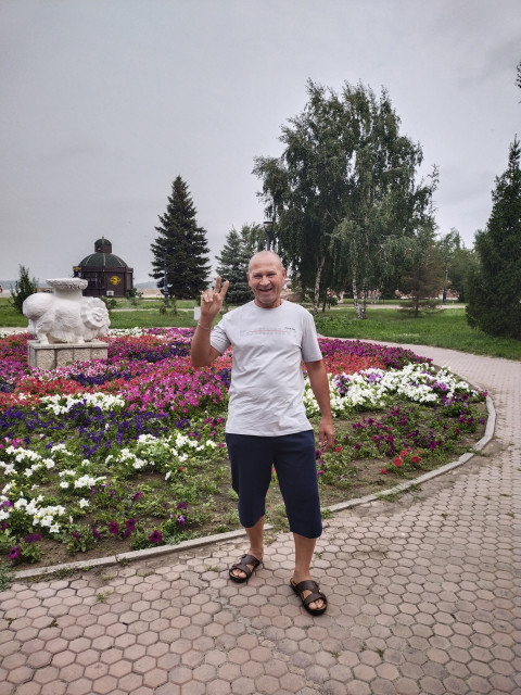 Александр, Казахстан, Павлодар, 51 год. Хочу найти Возраст 30-45 летХолост ищу девушку для семьи жилье есть