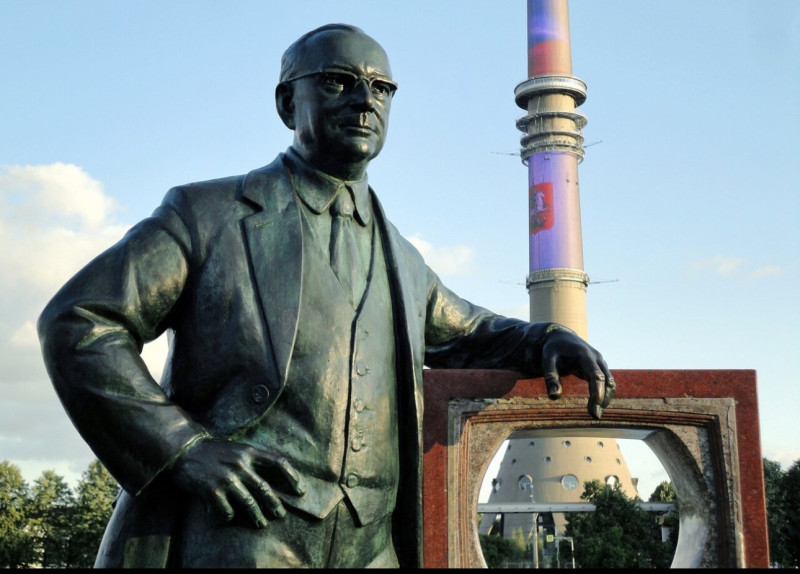 ЗОЖ-прогулка по тихим местам ВДНХ, Ботанического сада и парка Останкино, Москва, м. ВДНХ, 2025-04-19