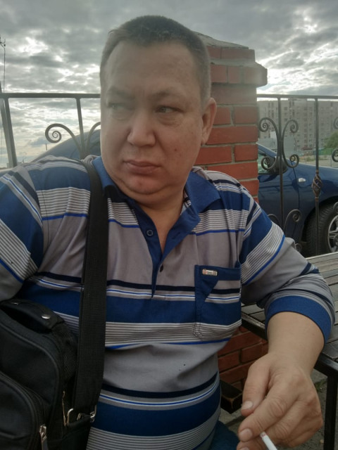 Олег, Россия, Новосибирск, 46 лет, 2 ребенка. Познакомлюсь с женщиной для любви и серьезных отношений, брака и создания семьи.  Анкета 665801. 