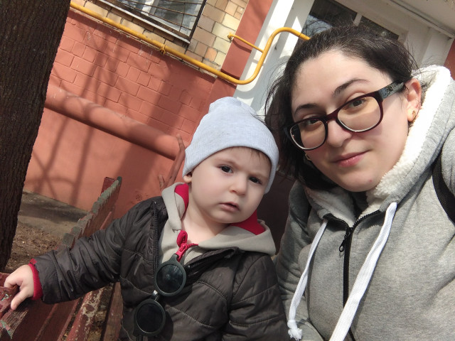 Кристина Амбарцумова, Россия, Москва, 32 года, 1 ребенок. Хочу счастливую семью! Людей делит на два сорта — свита, которая допускается к телу, и холуи, об которых точат когти и зубы
