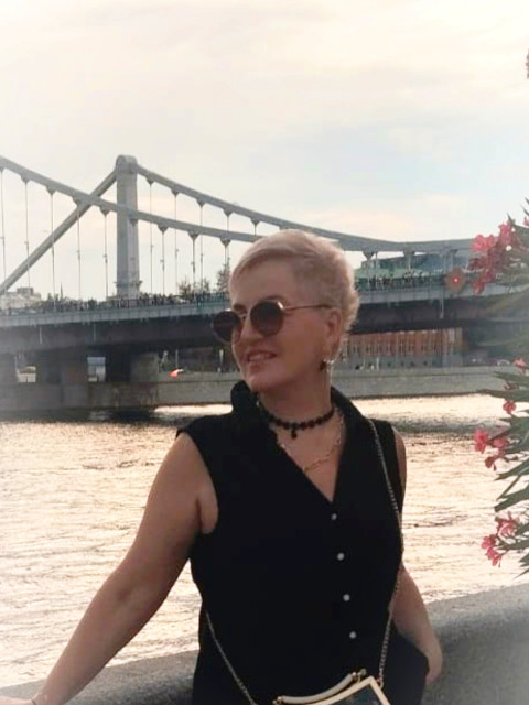 Олеся, Россия, Москва, 51 год, 2 ребенка. Ищу: Кто должен быть рядом, тот и будет! Но я за традиционные ценности!  Анкета 675494. 