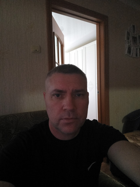 Лев, Россия, Зверево, 45 лет, 3 ребенка. Познакомлюсь с женщиной для любви и серьезных отношений, брака и создания семьи, дружбы и общения. Ответственный, внимательный, люблю по возможности путешествовать... 