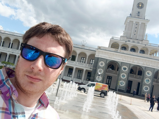 Павел, Россия, Москва, 35 лет, 1 ребенок. Хочу найти Которая будет со мной.Когда то были кубики пресса на зависть🤦 сейчас ближе к пивному животику. + ипотека+ дочка...