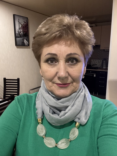 Лариса Антоненко, Россия, Торез, 69 лет, 3 ребенка. Хочу найти Доброго, ласкового, нежного. Обычная, общительная, с хорошим чувством юмора, заботливая