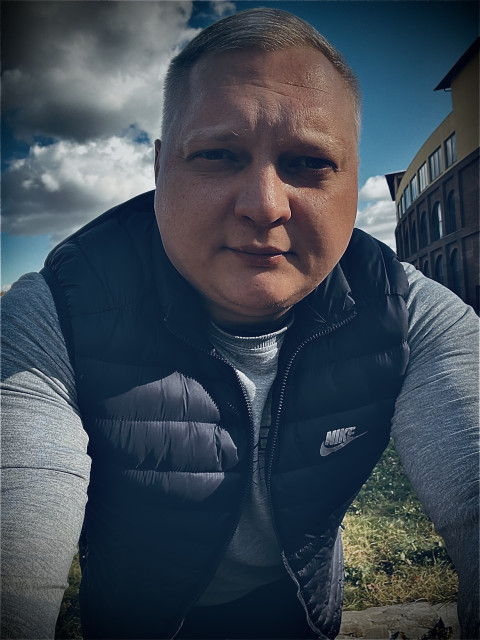 Антон, Россия, Москва, 36 лет. Познакомлюсь с женщиной для любви и серьезных отношений, гостевого брака, дружбы и общения.  Анкета 683552. 