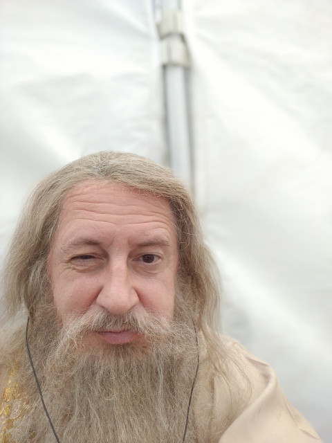 Год без бритвы.