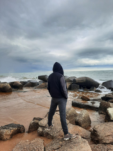 Слава, Россия, Керчь, 48 лет. Познакомлюсь с женщиной для любви и серьезных отношений. Не пью, курю работа есть остальное при встрече. 