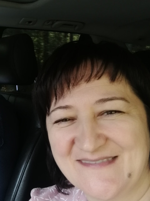 Лена, Россия, Калининская, 48 лет, 1 ребенок. Познакомлюсь с мужчиной моего возраста или немного старше для С/О. Без вредных привычек.  Анкета 685479. 