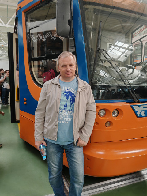 Дмитрий, Москва, м. Бульвар Дмитрия Донского, 53 года. Познакомлюсь с женщиной для любви и серьезных отношений, брака и создания семьи, дружбы и общения.В разводе. работаю в Москве. Бывший военный. Ищу одну и чтобы быть с ней до конца москва и область. 