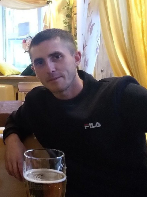 Артем, Тверь, 38 лет, 1 ребенок, 4 фото. Он ищет её: женщину для любви и серьезных отношений, брака и создания семьи, воспитания детей.  Анкета 688590. 