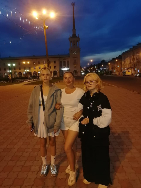 Ольга, Россия, Иркутск, 44 года, 2 ребенка. Познакомлюсь с мужчиной для любви и серьезных отношений, брака и создания семьи. Женщину украшают острый ум, хорошие манеры, безупречный внешний вид и регулярное пьянство по выходны