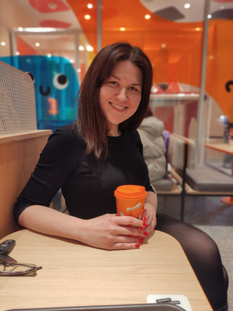 Ксения, Москва, м. Шоссе Энтузиастов, 33 года, 1 ребенок. Познакомлюсь с мужчиной 30+ для серьезных отношений. Хочу влюбиться. 
С чувством юмора, оптимиста,  Анкета 693085. 