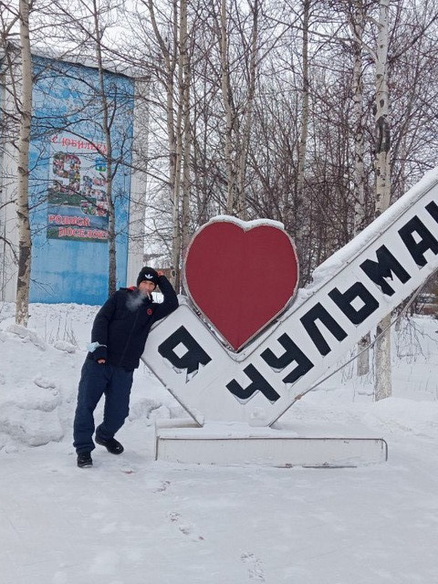 Александр, Россия, Донецк, 35 лет. Познакомлюсь с женщиной для брака и создания семьи, воспитания детей, рождения совместных детей. ПриРаботаю средний доход, умею готовить кушать , занимаюсь ремонтами . вредные привычки не пью Курю. 