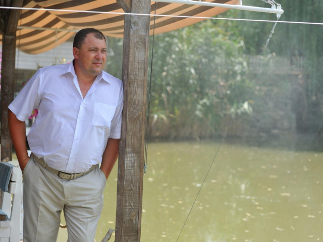 Денис, Россия, Симферополь, 46 лет, 1 ребенок. Познакомлюсь с женщиной для любви и серьезных отношений, брака и создания семьи, воспитания детей, рДобрый день всем! Позитивный, добрый, трудолюбивый мужчина.