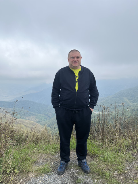 Максим, Россия, Москва, 43 года. Познакомлюсь с женщиной для любви и серьезных отношений, брака и создания семьи. Я ищу женщину, с кем можно построить отношения, семью! 