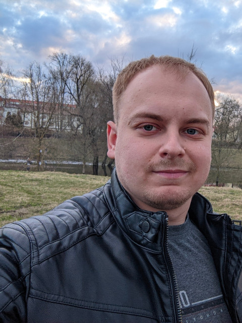 Александр, Беларусь, Полоцк, 27 лет. Познакомлюсь с девушкой для любви и серьезных отношений, брака и создания семьи, дружбы и общения.Живу в РБ, приезжаю в Москву на заработки. 
Ищу общение, новые знакомства с перспективой на отношен