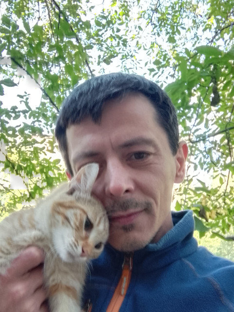 Александр, Ростов-на-Дону, 46 лет, 3 фото. Познакомлюсь с женщиной для дружбы и общения. Серьёзных отношений.  Анкета 708068. 