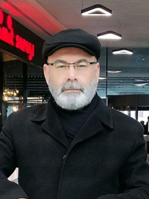 Hakan, Россия, Москва, 54 года, 2 ребенка. Я турок. 
Я занимаюсь бизнесом в Москве с моим партнером из Дагестана. Обычно я бываю в Турции по д
