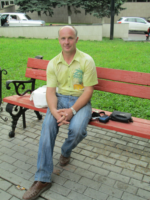Денис, Россия, Тула, 45 лет. Познакомлюсь с женщиной для любви и серьезных отношений. Мне 44 года. Ищу себе женщину для серьёзных отношений