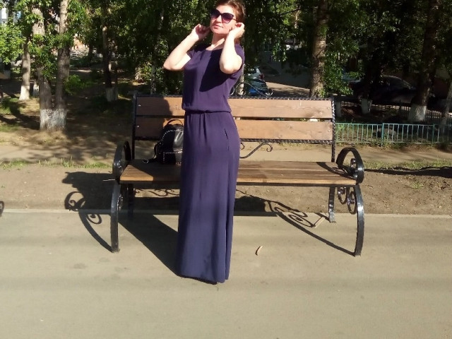 Елена, Россия, Иркутск, 37 лет. Люблю разную музыку, много говорю. Нужен тот кто умеет слушать. 😏