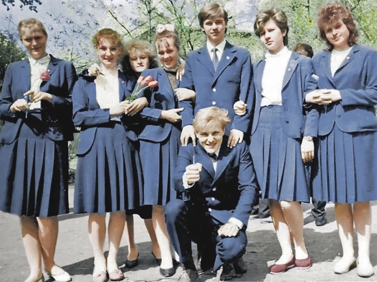 Империя наносит ответный удар: школьная форма возвращается?