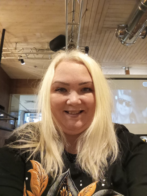 Светлана, Россия, Москва, 38 лет, 1 ребенок. Познакомлюсь с мужчиной для любви и серьезных отношений, брака и создания семьи.Работаю оператором колл центра, хожу в тренажёрный зал, раньше увлекалась танцами