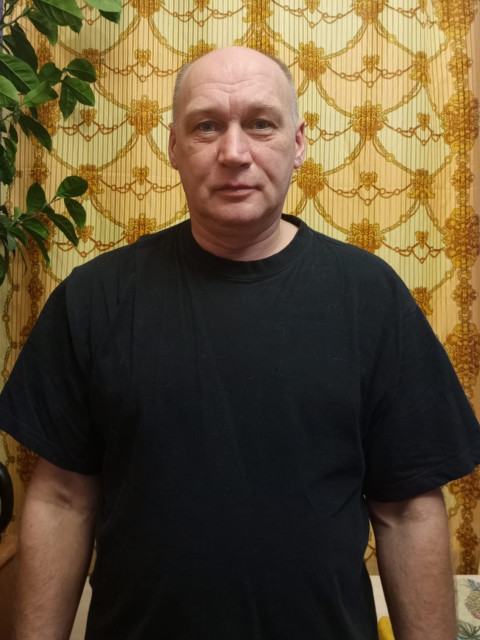 Денис, Россия, Псков, 47 лет, 2 ребенка. Хочу найти КласснуюВроде нормальный(хотя обратился на этот сайт есть сомнения