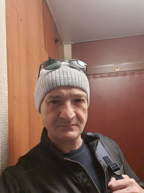 Александр, Москва, м. Речной вокзал, 58 лет, 1 ребенок, 2 фото. Ищу соратницу для совместных покатушек на велике, горных лыжах, коньках, обычных или роликовых, походов...  Анкета 718247. 
